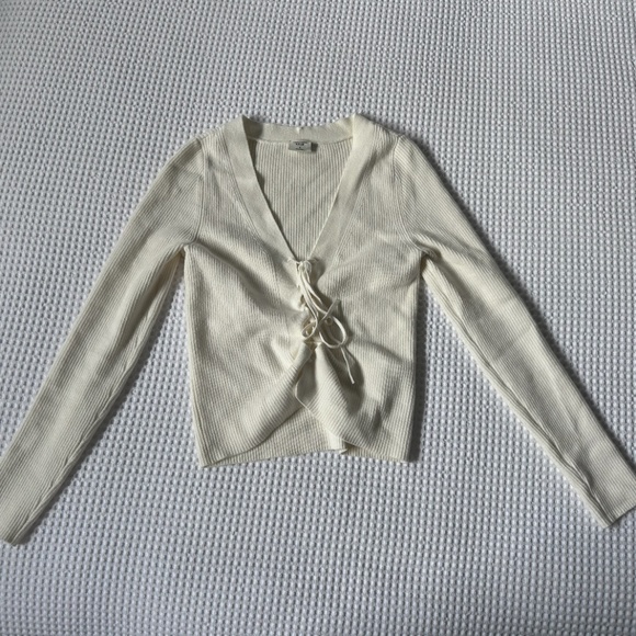 Abercrombie Knit Sweater - Picture 1 of 4